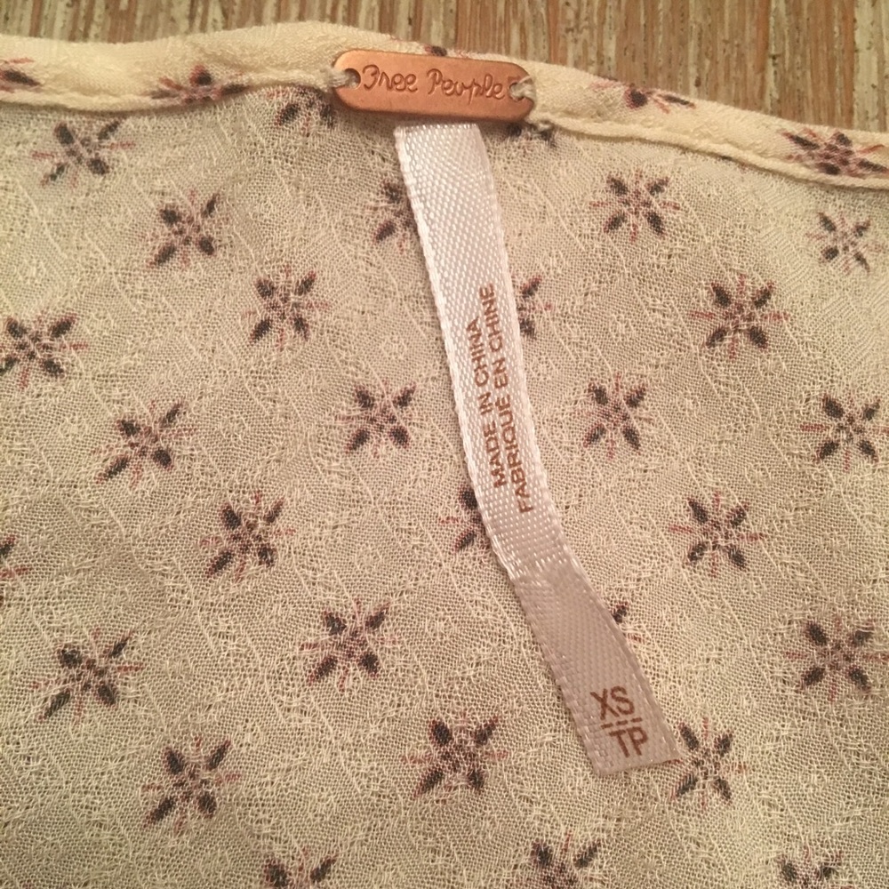 SOLD Free People Blouse- XS - Picture 3 of 4